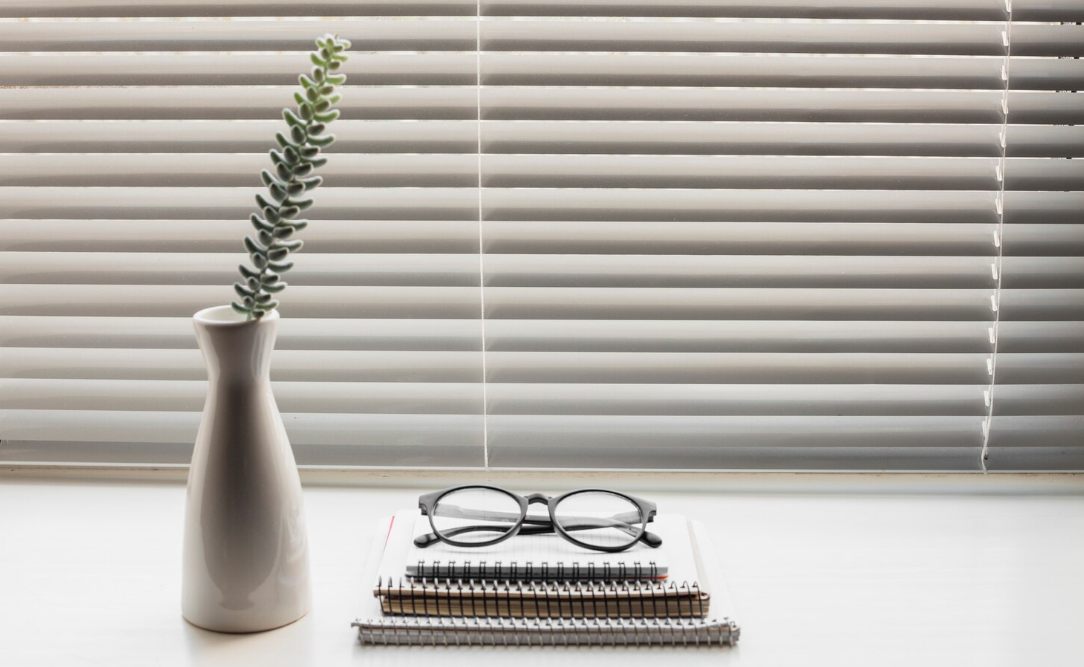 The Secrets of Impeccable Interior Design: Insights from High-End Furniture Showrooms